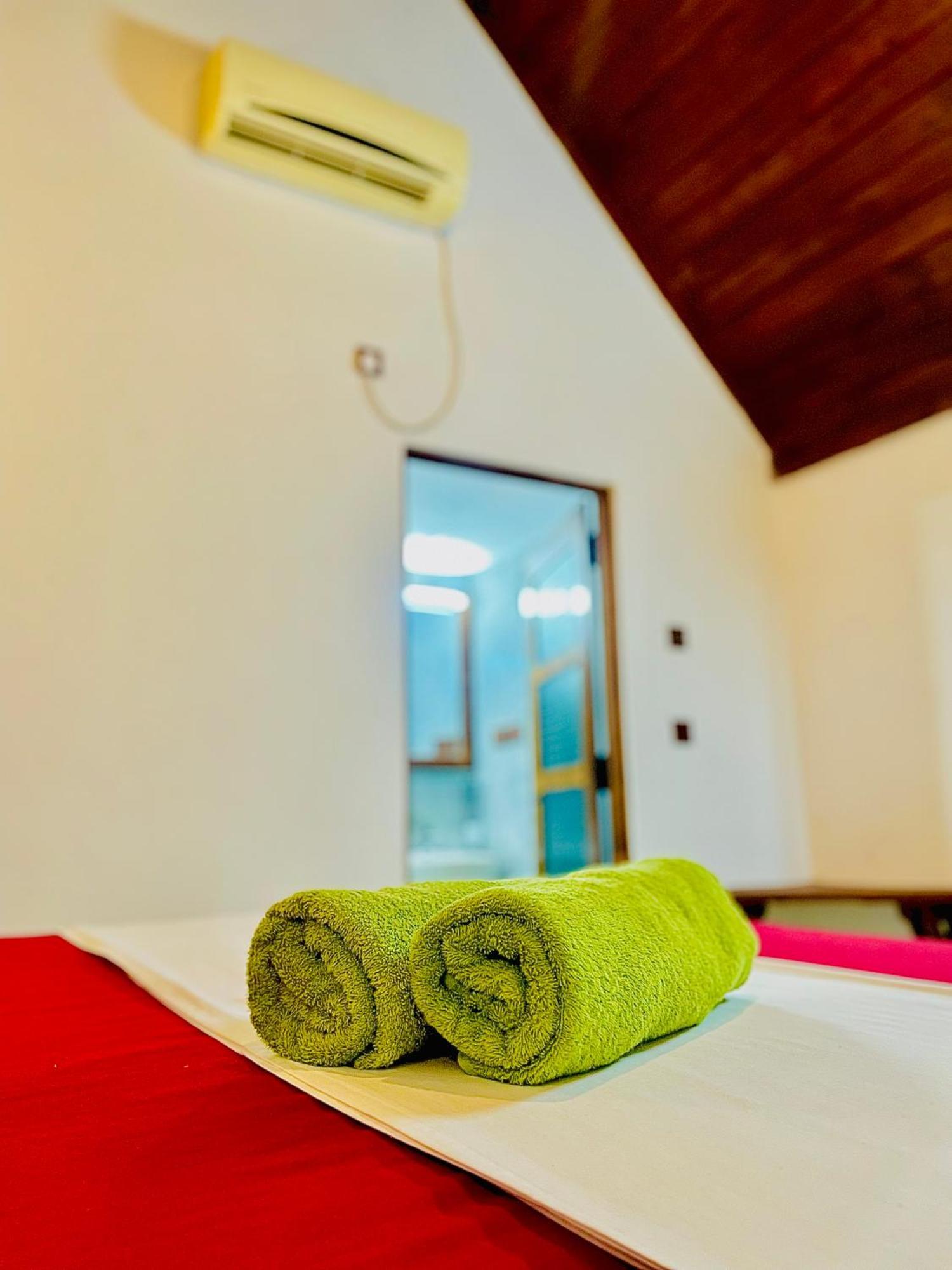 Maika Safari Lodge Udawalawe Bagian luar foto